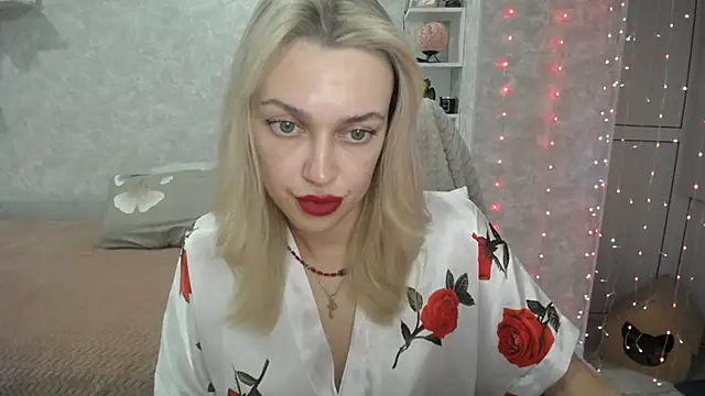 NickyAdamidi online show from September 19, 4:28 pm