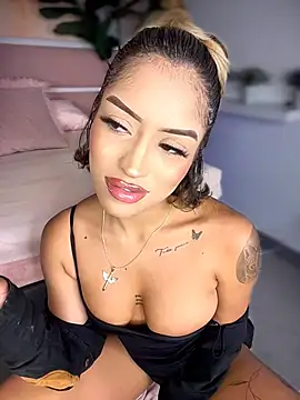 MystiqueXXX online show from April 24, 1:14 pm