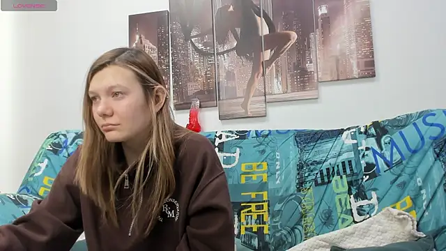 Sunny Sammy online show from April 22, 2:52 am