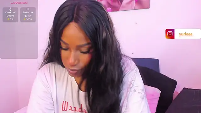 Brandy brown  online show from June 10, 12:43 am