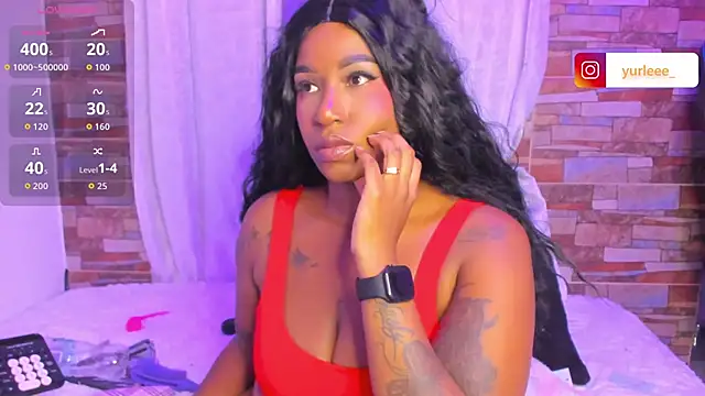 Brandy brown  online show from April 26, 1:14 am