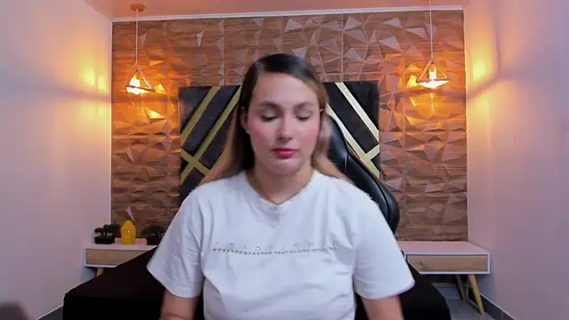 Emmaa white  online show from April 24, 5:16 pm