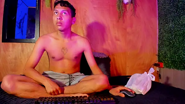 spicy adonhis online show from March 6, 1:17 pm