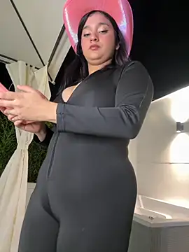 mia everly online show from October 18, 12:57 am