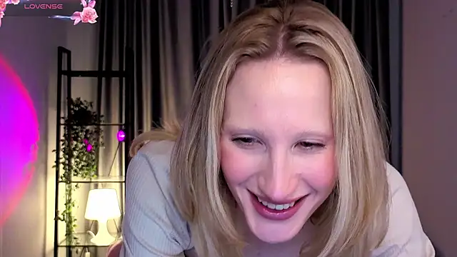 BiancaHelo online show from October 20, 2:53 pm