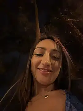 Ninabigtitied online show from December 17, 8:24 pm