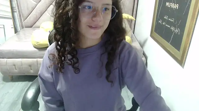 Velvet Moon V online show from November 25, 1:24 pm