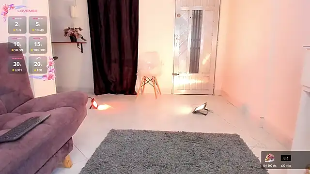 Snapshot of _Mia_Pink_ chatting on October 17, 8:45 pm Mia Pink online show from October 17, 8:45 pm