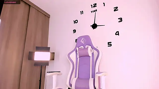  Mia Pink  online show from April 28, 7:01 am