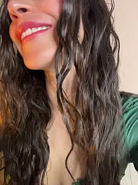 karinasantos  online show from June 7, 4:08 am