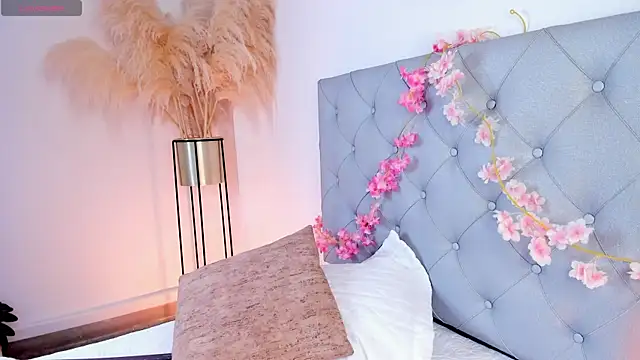 MartinnaGreco online show from April 15, 8:20 pm