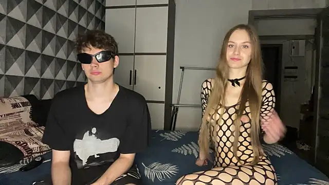 merycouple online show from April 22, 8:39 pm