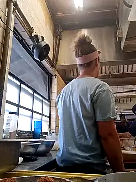 sarahkat86 online show from September 11, 9:15 pm