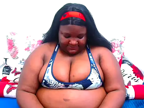 Snapshot of ChubbyBoobsxxx chatting on October 19, 7:10 am ChubbyBoobsxxx online show from October 19, 7:10 am
