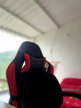 samanthahut1 online show from April 23, 6:32 pm