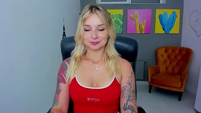 LilFleurish online show from July 6, 4:51 am