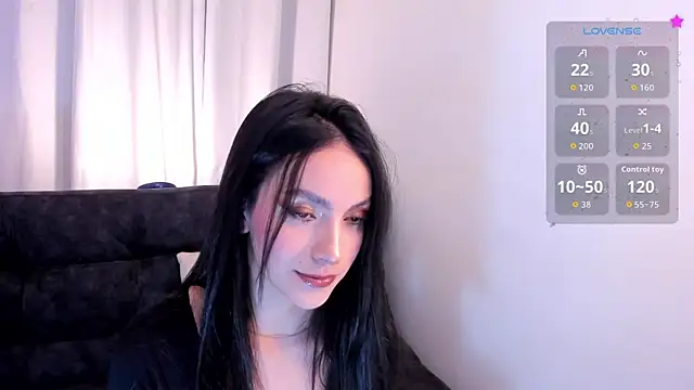 sarah saenz  online show from April 23, 6:54 am