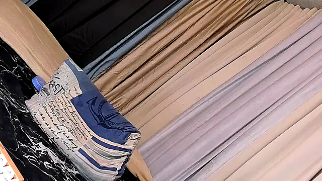 asiangorgeouspetite online show from April 12, 7:55 am