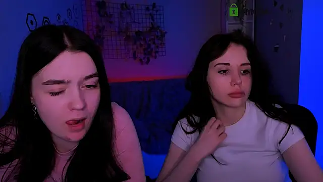 riley sanders online show from April 28, 2:27 am