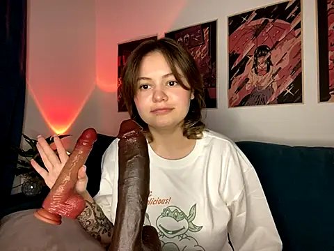 Snapshot of MoonIvy_ chatting on September 24, 5:12 pm MoonIvy online show from September 24, 5:12 pm