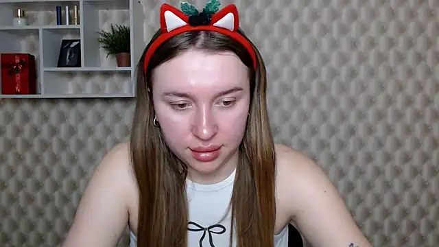 JuliaTopp  online show from February 14, 6:37 am