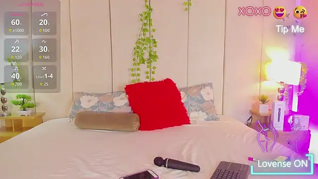 mia rousse25 online show from April 24, 2:47 am