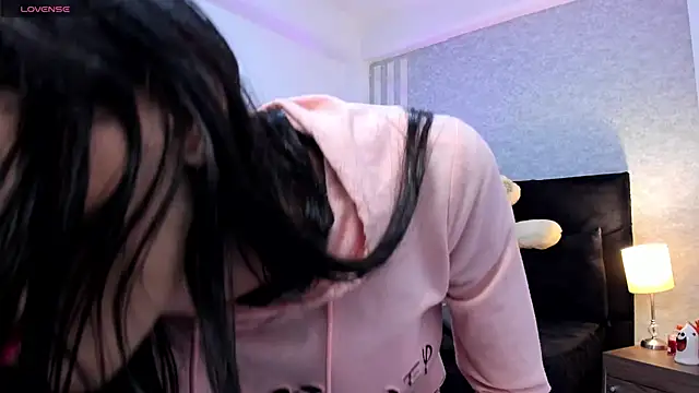 lily cash1 online show from December 19, 3:04 pm