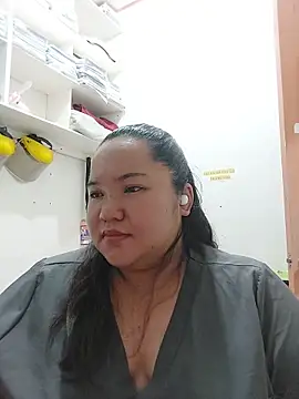 LianaCruzado online show from June 7, 4:36 pm
