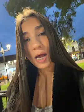 -juicy  online show from April 12, 11:17 pm