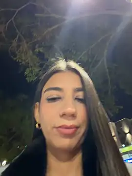 -juicy  online show from March 11, 11:40 pm