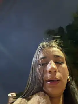 -juicy  online show from March 5, 11:33 pm