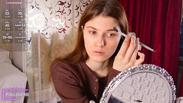 Angell Wild online show from December 4, 1:02 pm