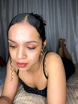 Yasmin777  online show from November 14, 12:21 am