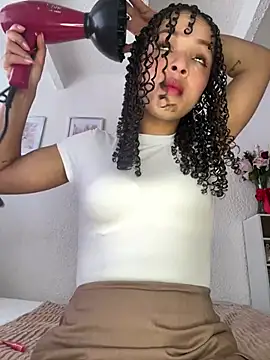 Yasmin777  online show from April 23, 5:26 pm