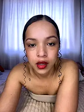 Snapshot of Yasmin777_ chatting on October 1, 8:47 pm Yasmin777 online show from October 1, 8:47 pm