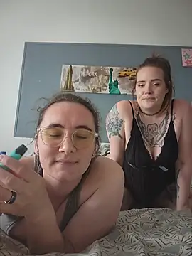 AndHerXO online show from July 30, 2:18 pm