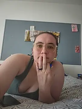 AndHerXO online show from July 5, 2:12 pm