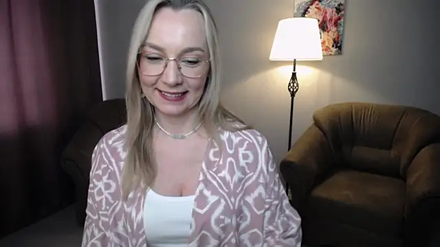 Ava Elior online show from April 26, 1:42 pm