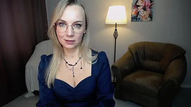 Snapshot of Ava_Elior chatting on September 25, 10:47 am Ava Elior online show from September 25, 10:47 am
