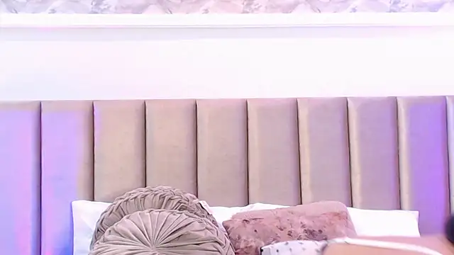 MelodyCarsson online show from April 26, 1:42 pm