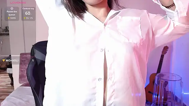 Susanahendrix online show from March 23, 6:36 pm