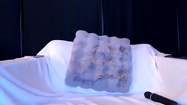 Zoe Fisher online show from October 8, 6:12 pm