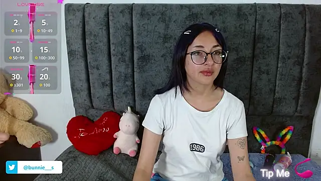 Snapshot of Littlee_Bunny_ chatting on September 30, 10:32 am Littlee Bunny online show from September 30, 10:32 am
