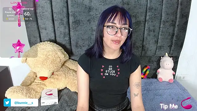 Snapshot of Littlee_Bunny_ chatting on October 4, 10:32 am Littlee Bunny online show from October 4, 10:32 am