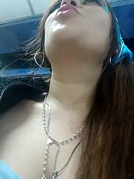 miss berlyn online show from November 1, 2:05 am