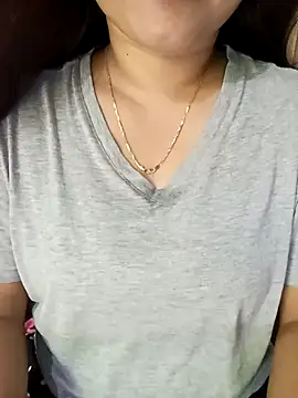 Snapshot of babyangela14 chatting on October 15, 2:47 am babyangela14 online show from October 15, 2:47 am