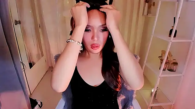 Snapshot of MS_LUNA chatting on September 23, 7:45 pm MS LUNA online show from September 23, 7:45 pm
