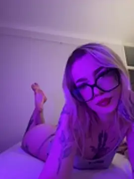 marnemzavar444 online show from February 20, 3:38 am