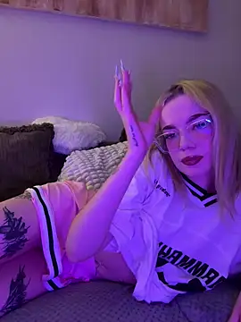 marnemzavar444 online show from December 21, 4:22 pm