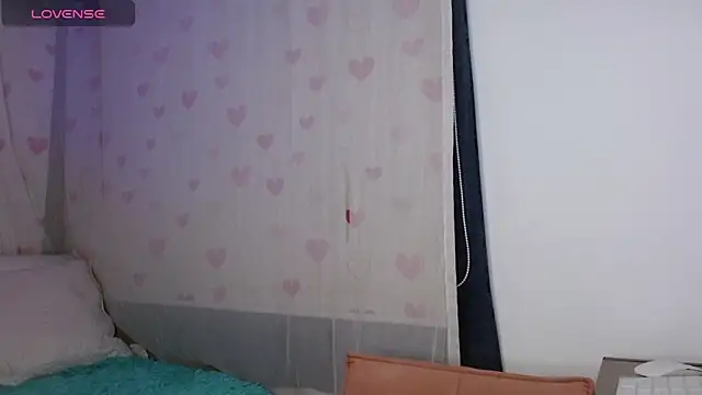 Snapshot of antonella_edgel chatting on October 10, 1:10 am antonella edgel online show from October 10, 1:10 am